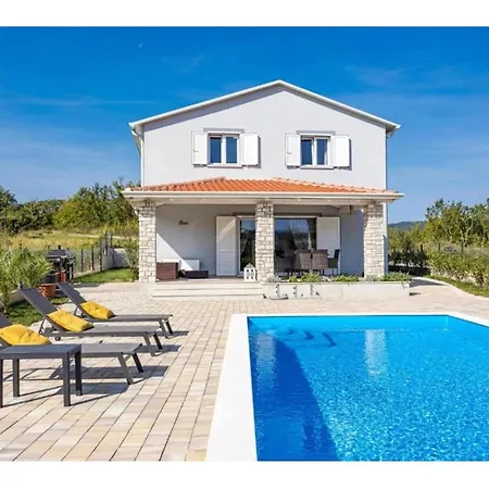 Isabella In Sovinjak, Istria * Sovinjak